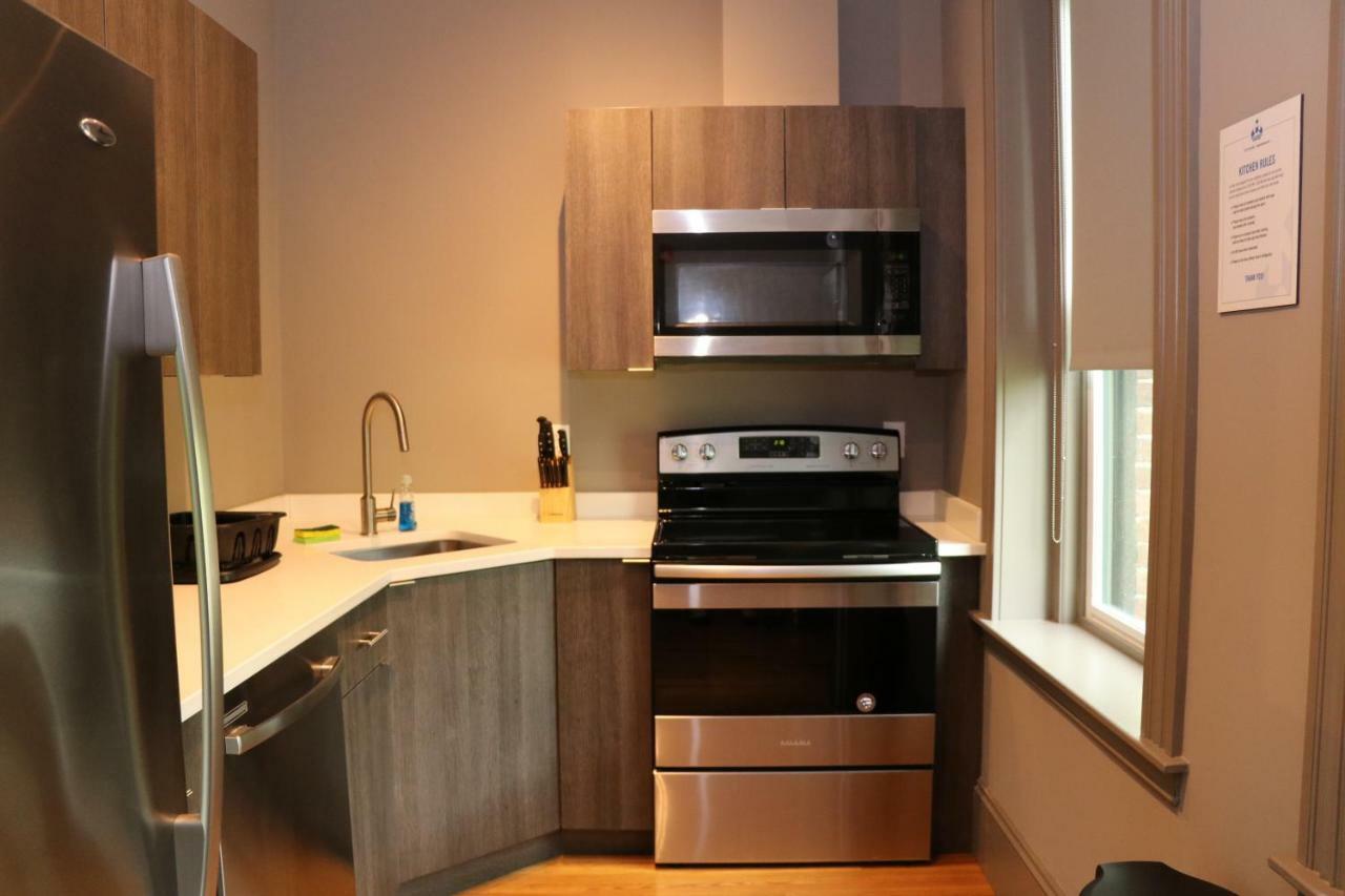 A Stylish Stay W/ A Queen Bed, Heated Floors.. #31 Brookline Exterior foto